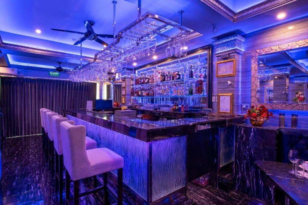 The Globe Hotel, Bar & Restaurant Pattaya Exterior foto